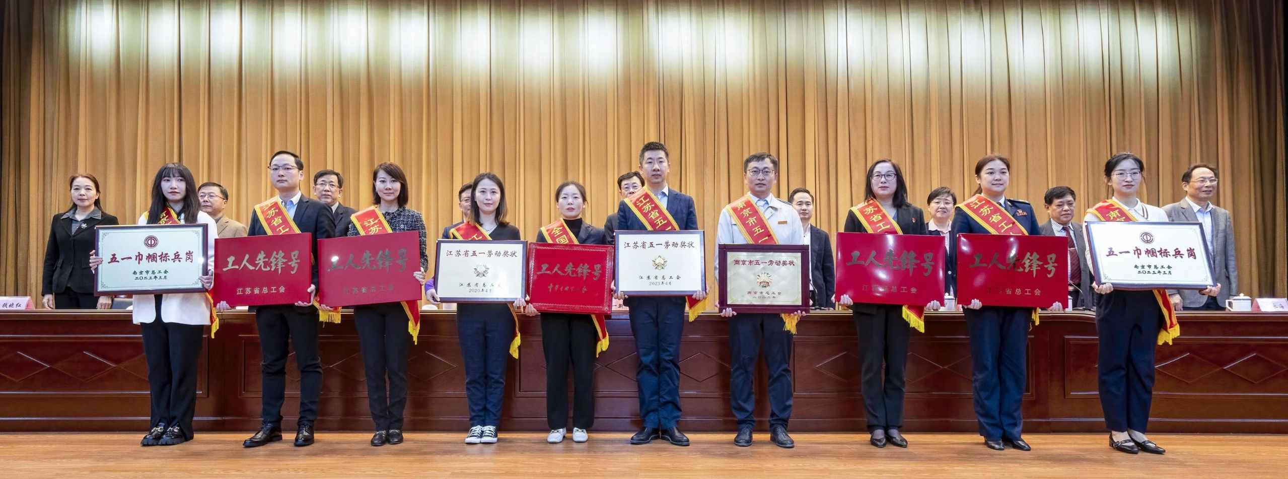 冰球突破-冰球电游豪华版_MG冰球游戏