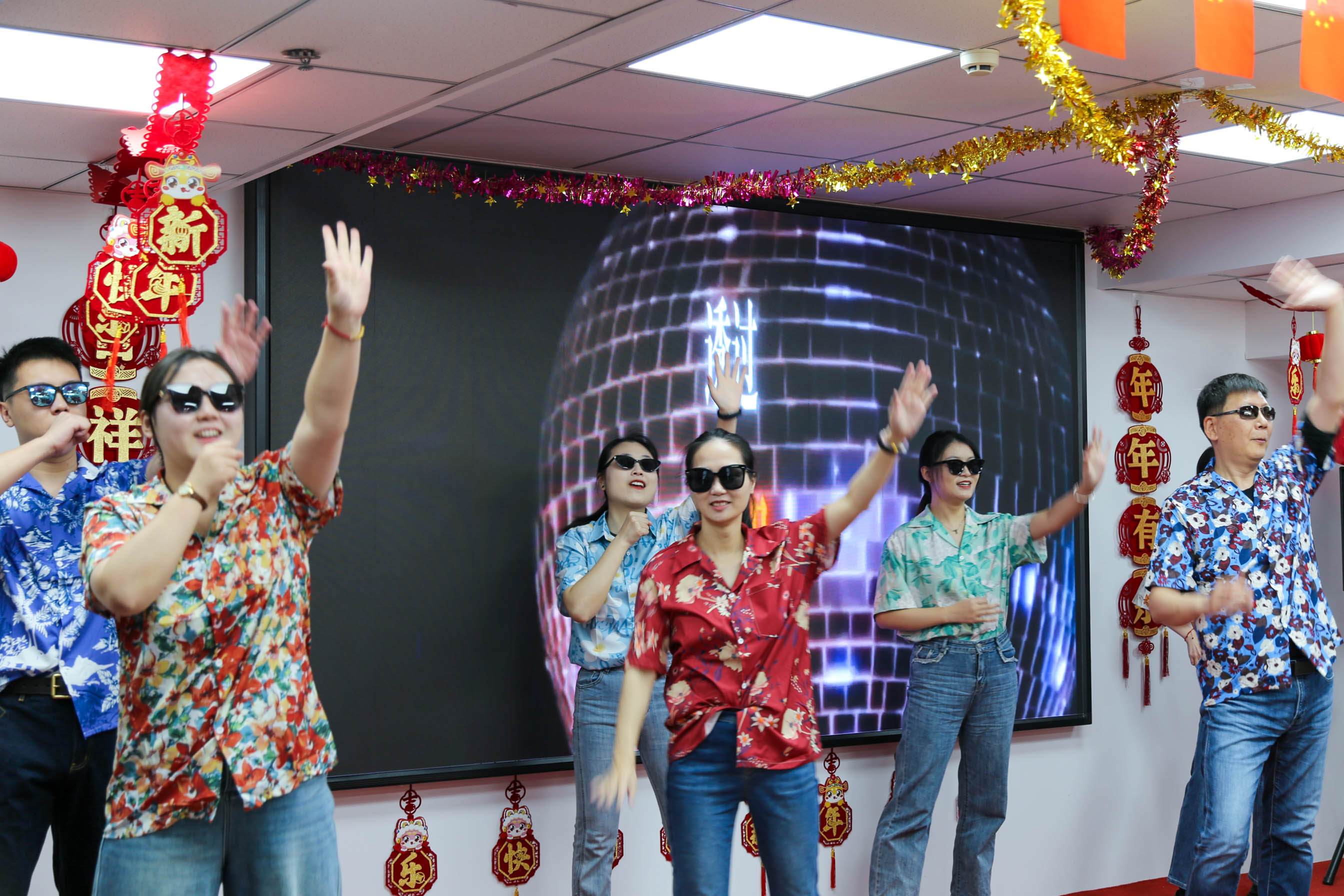 冰球突破-冰球电游豪华版_MG冰球游戏